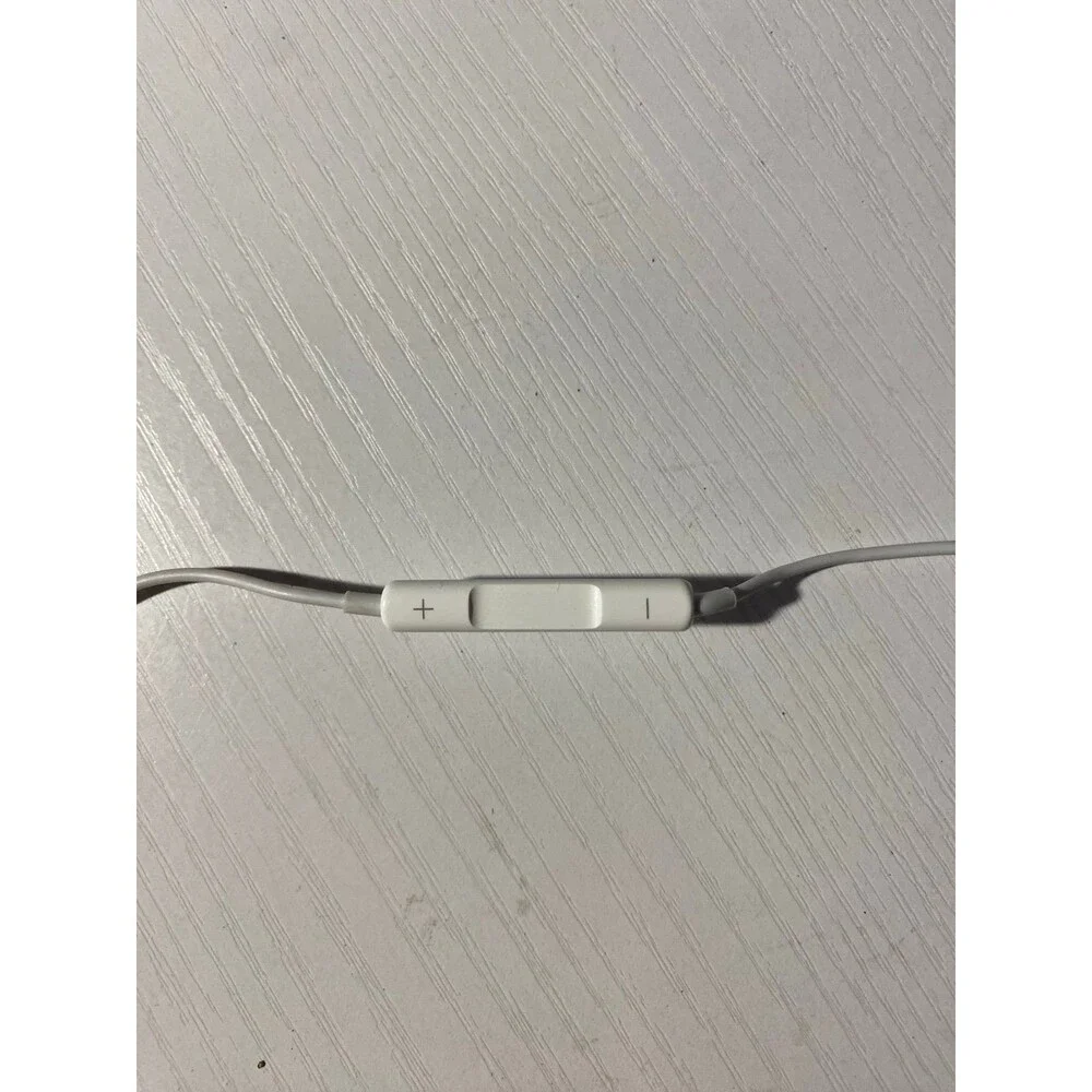 Genuine Apple EarPods 3.5mm Headset Wired Earbuds with Remote & Mic + Case